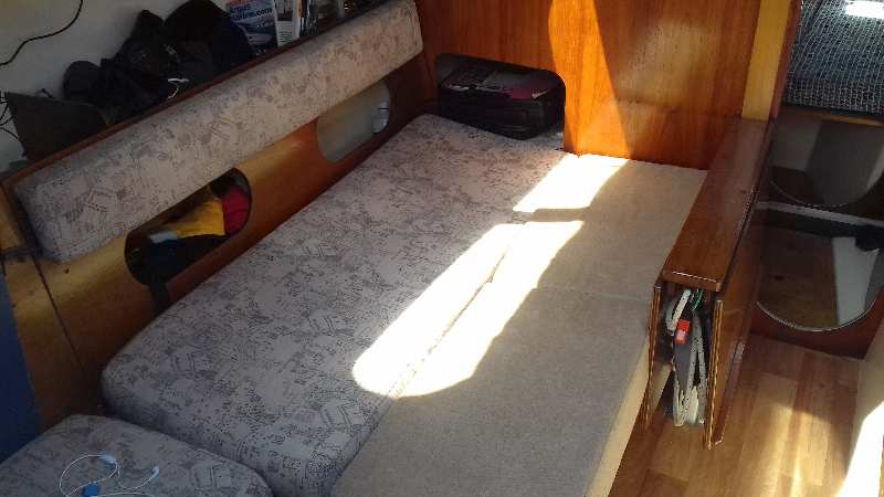 Zoom reduit-12 carre babord lit double.jpg